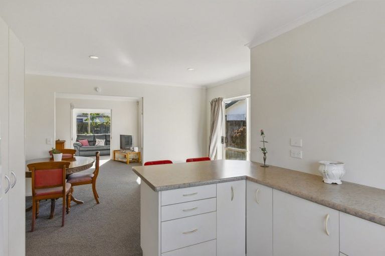 Photo of property in 4 Monterosso Place, Paraparaumu Beach, Paraparaumu, 5032