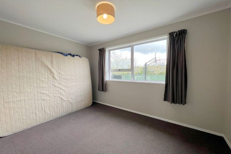 Photo of property in 81 Oakfield Crescent, Pukete, Hamilton, 3200