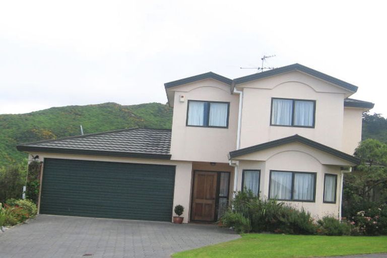 Photo of property in 116 Ashton Fitchett Drive, Brooklyn, Wellington, 6021