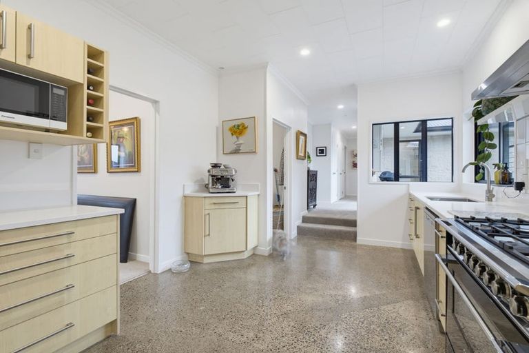 Photo of property in 15 Carter Drive, Pomare, Rotorua, 3015