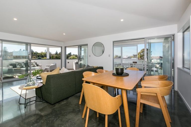 Photo of property in 7 Enfield Road, Hospital Hill, Napier, 4110