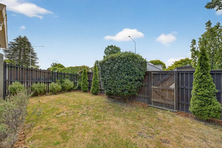 Photo of property in 2/503 Ilam Road, Bryndwr, Christchurch, 8053