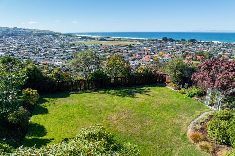 Photo of property in 113 Easther Crescent, Kew, Dunedin, 9012