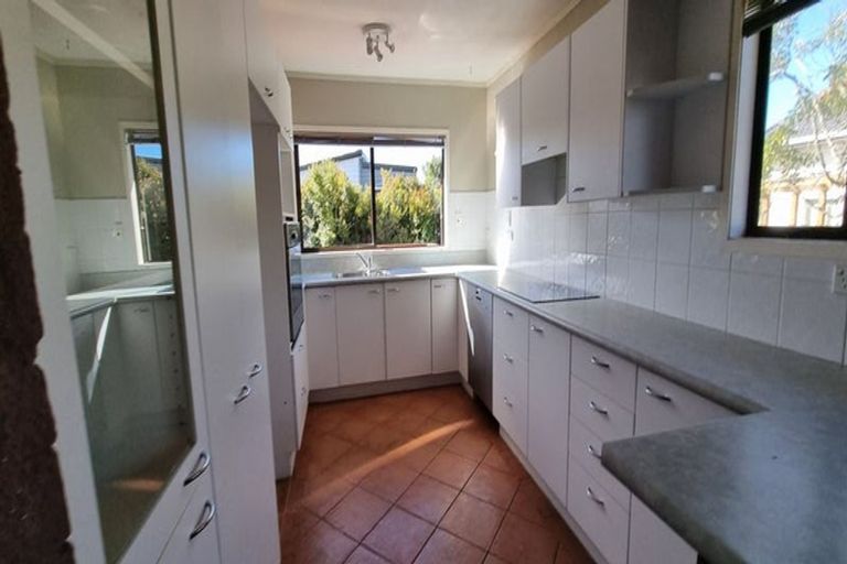 Photo of property in 58 Jandell Crescent, Bucklands Beach, Auckland, 2014