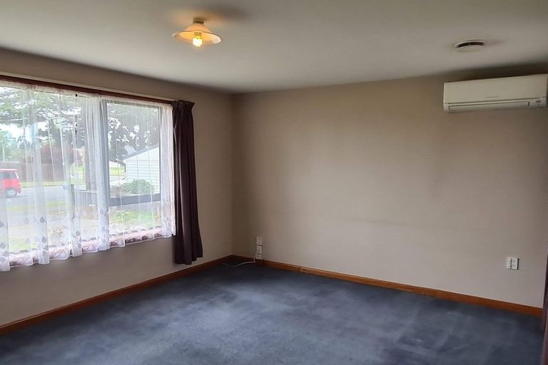 Photo of property in 223 Mairehau Road, Burwood, Christchurch, 8083