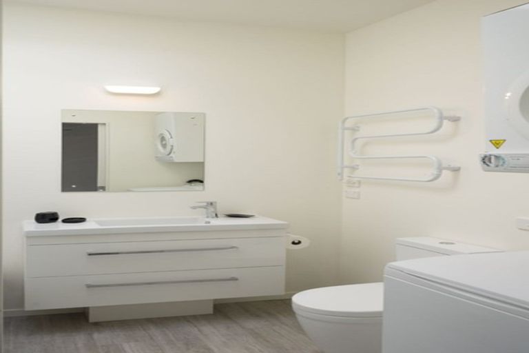 Photo of property in Pirie Street Townhouses, 9/35 Pirie Street, Mount Victoria, Wellington, 6011