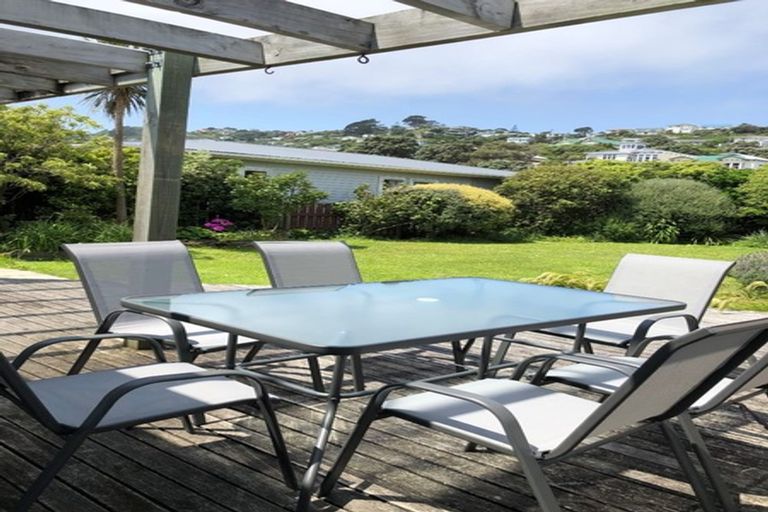 Photo of property in 122 The Parade, Island Bay, Wellington, 6023