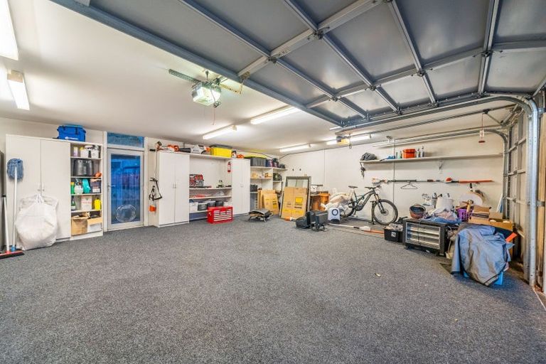 Photo of property in 32 Roys Road, Plimmerton, Porirua, 5026