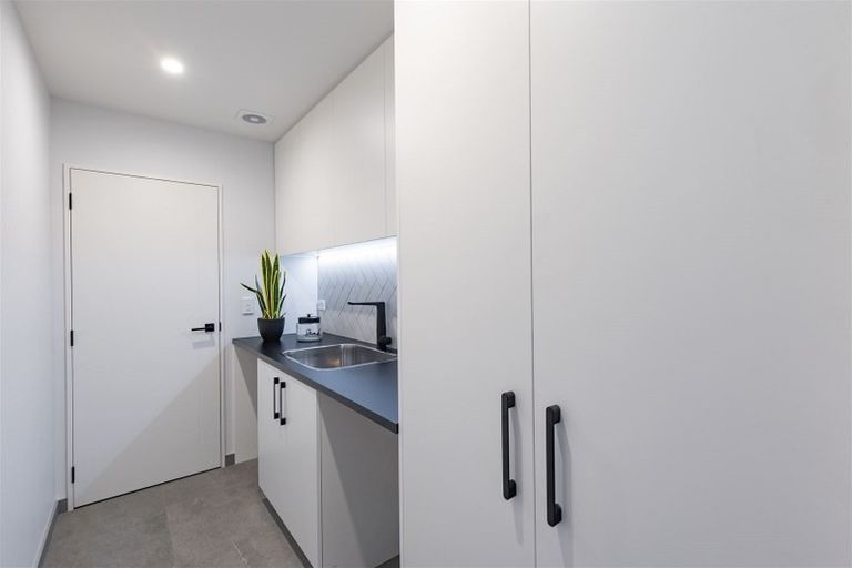 Photo of property in 656a Barbadoes Street, Edgeware, Christchurch, 8013