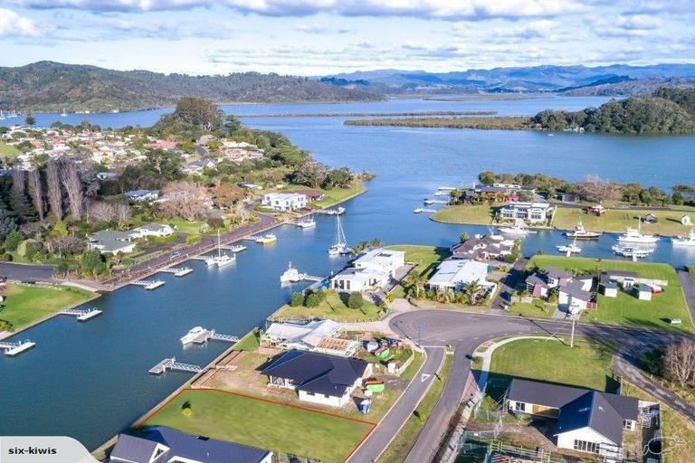 Photo of property in 6 Lady Jocelyn Place, Whitianga, 3510