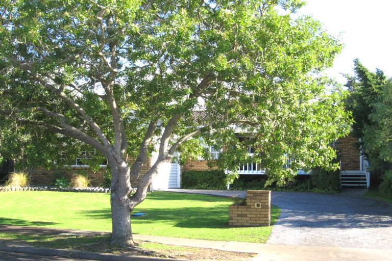 Photo of property in 13 Leicester Parade, Somerville, Auckland, 2014
