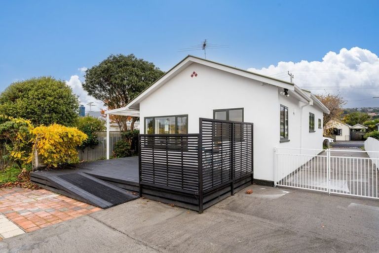 Photo of property in 56 Kirkcaldy Street, South Dunedin, Dunedin, 9012
