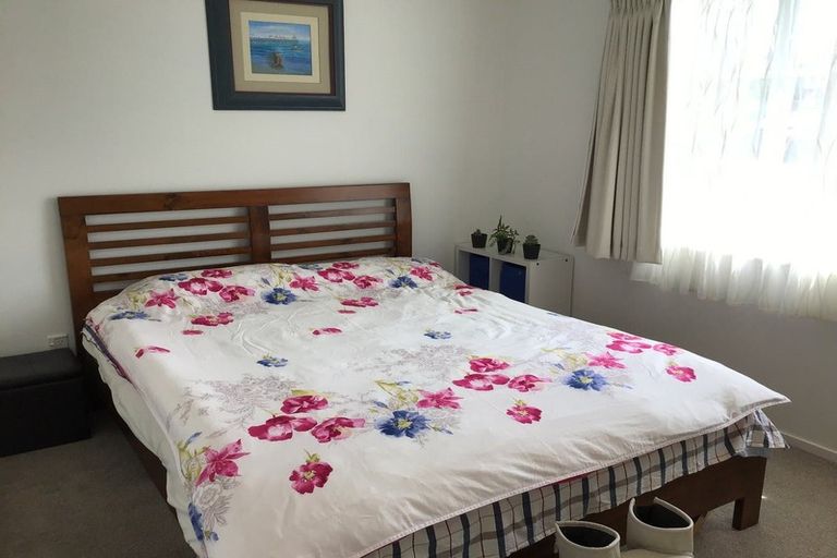 Photo of property in 2/27 Gosford Drive, Botany Downs, Auckland, 2010