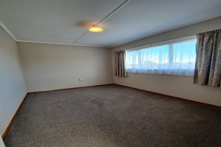 Photo of property in 199 Tukapa Street, Westown, New Plymouth, 4310