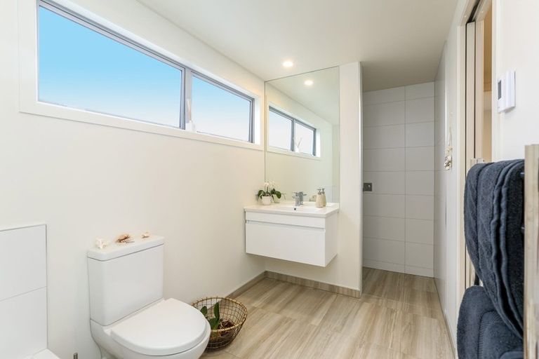 Photo of property in 4 Mackillop Way, Brooklands, New Plymouth, 4310