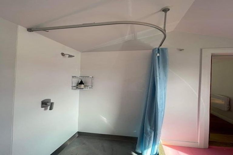 Photo of property in 15 Awa Road, Miramar, Wellington, 6022