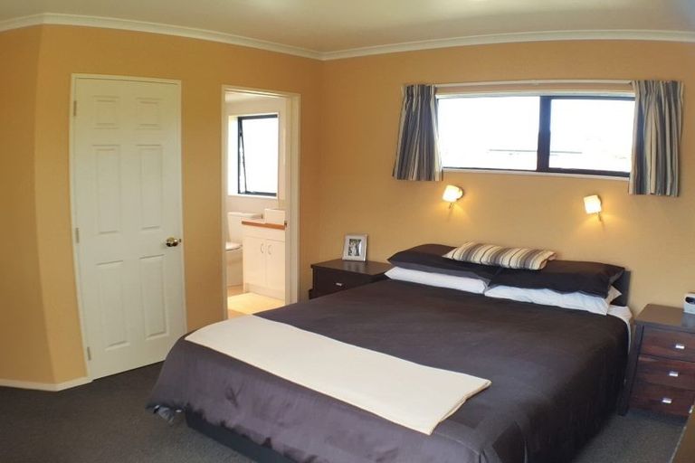 Photo of property in 21 Evansbel Place, Papamoa Beach, Papamoa, 3118