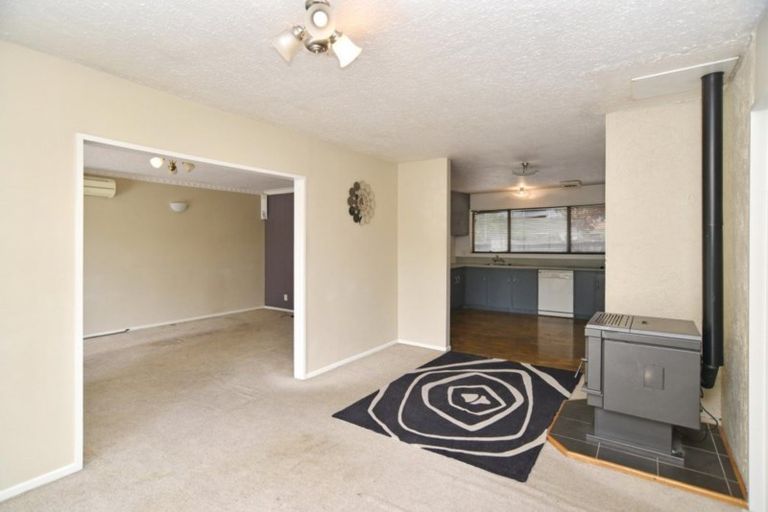 Photo of property in 12 Mayo Place, Belfast, Christchurch, 8051