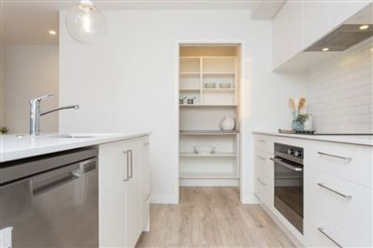 Photo of property in 41 Saint Pauls Drive, Brookfield, Tauranga, 3110