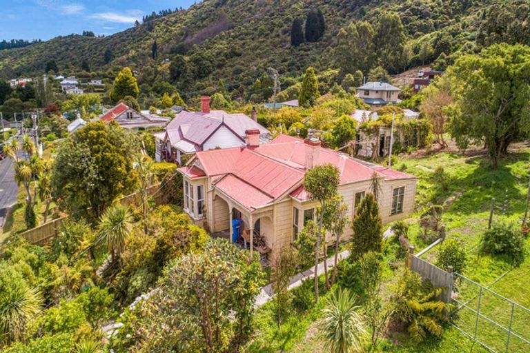 Photo of property in 49 Kauri Street, Ravensbourne, Dunedin, 9022