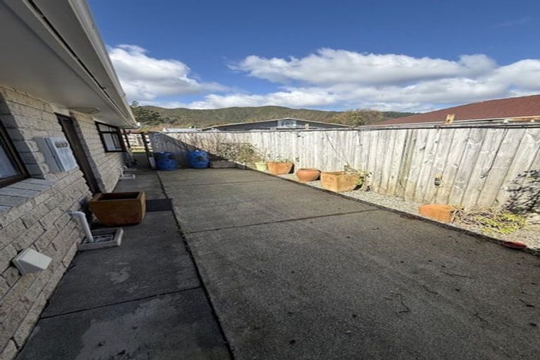 Photo of property in 340 Wellington Road, Wainuiomata, Lower Hutt, 5014
