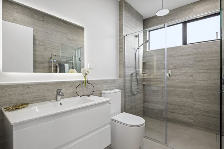 Photo of property in 18 Yellow Pear Lane, Karaka, 2578