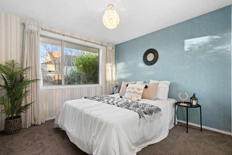 Photo of property in 2/275 Hendersons Road, Hoon Hay, Christchurch, 8025