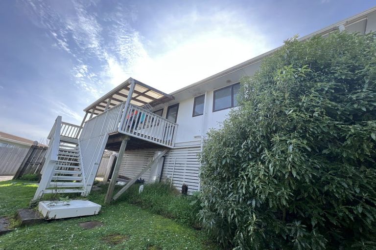 Photo of property in 22 Crosby Road, West Harbour, Auckland, 0618