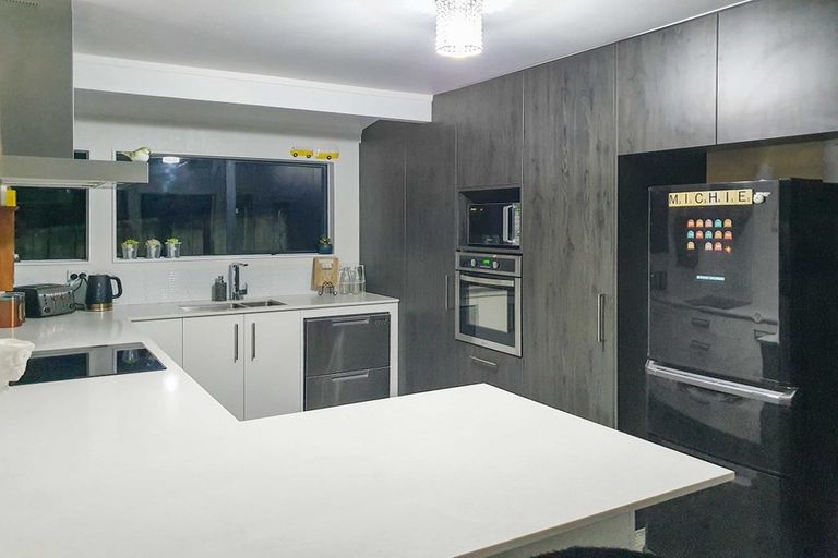 Photo of property in 41 Reynolds Road, Pukekohe, 2120