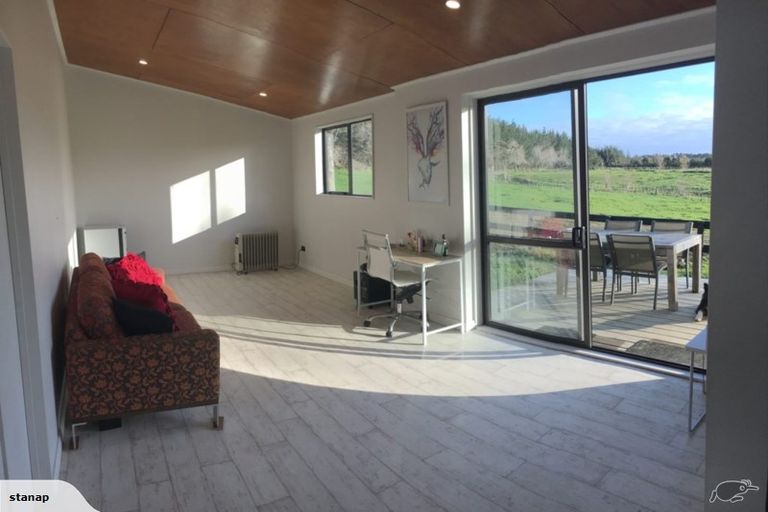 Photo of property in 255 Ararimu Valley Road, Helensville, Waimauku, 0882