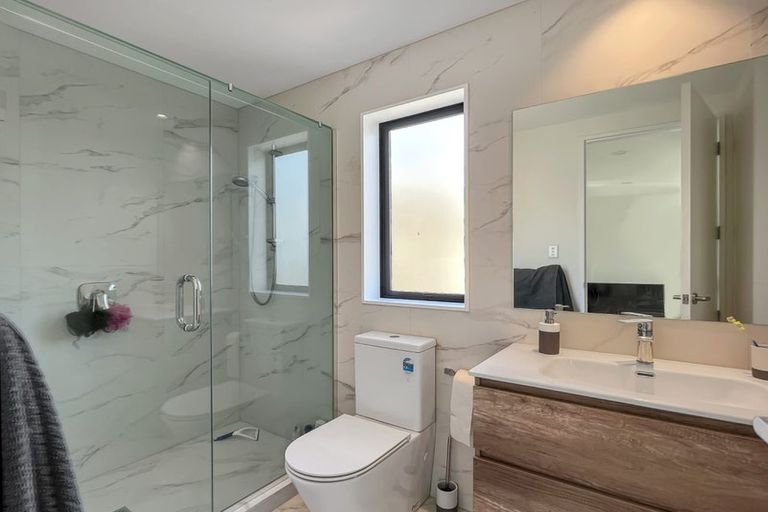 Photo of property in 21a Roseberry Avenue, Birkenhead, Auckland, 0626