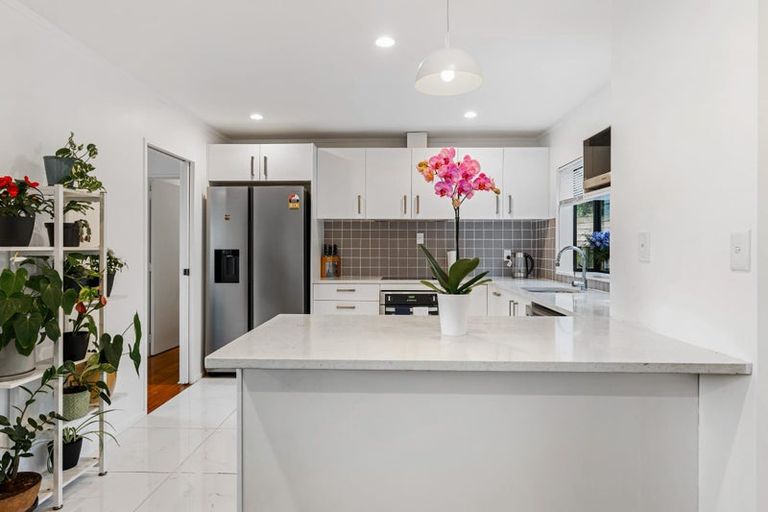 Photo of property in 88b West Harbour Drive, West Harbour, Auckland, 0618