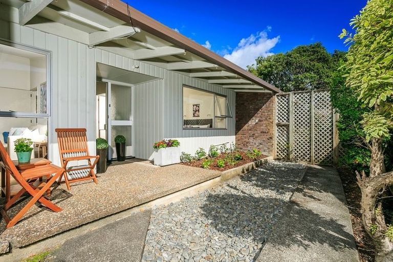 Photo of property in 1/15 Omana Road, Milford, Auckland, 0620