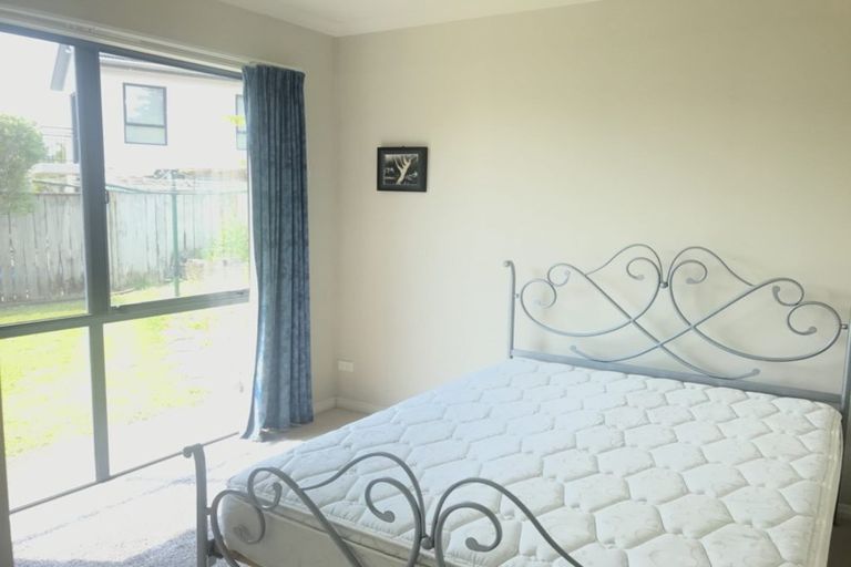 Photo of property in 132 Hugh Green Drive, Pinehill, Auckland, 0632