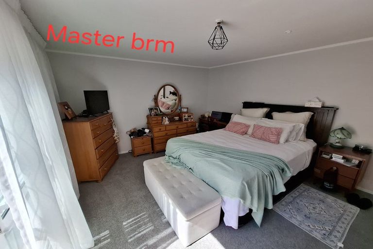 Photo of property in 1/64 Carlisle Road, Browns Bay, Auckland, 0630