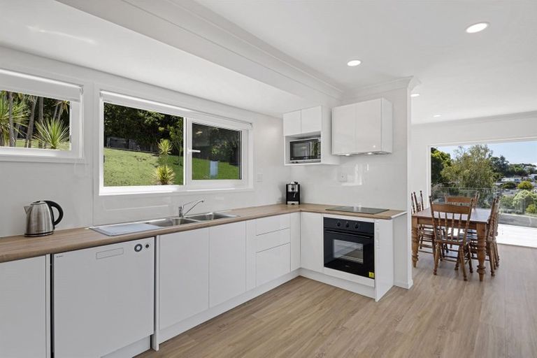 Photo of property in 110 Stredwick Drive, Torbay, Auckland, 0630