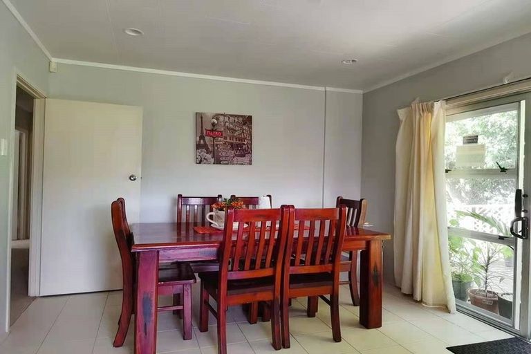 Photo of property in 14 Bacot Place, Howick, Auckland, 2014