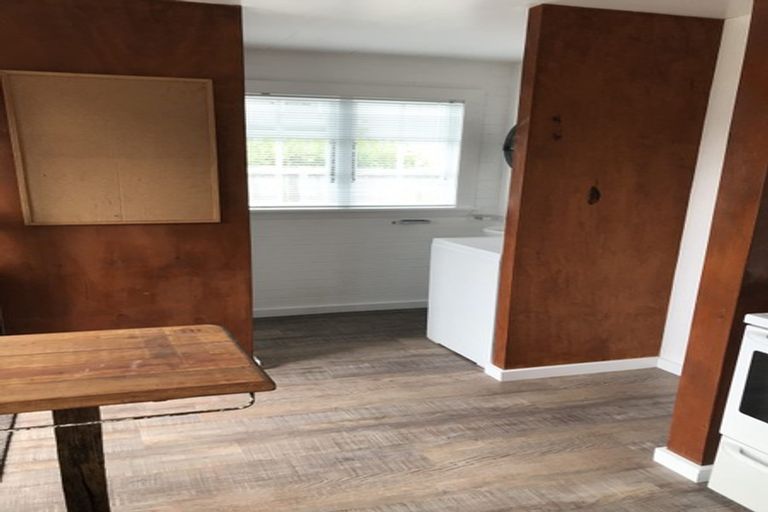 Photo of property in 216 Riccarton Road, Riccarton, Christchurch, 8041