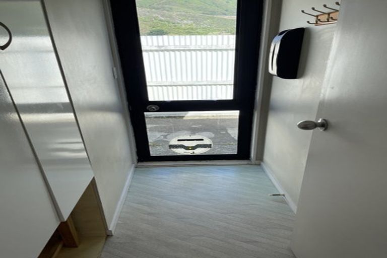 Photo of property in 2/15 Gibson Crescent, Naenae, Lower Hutt, 5011