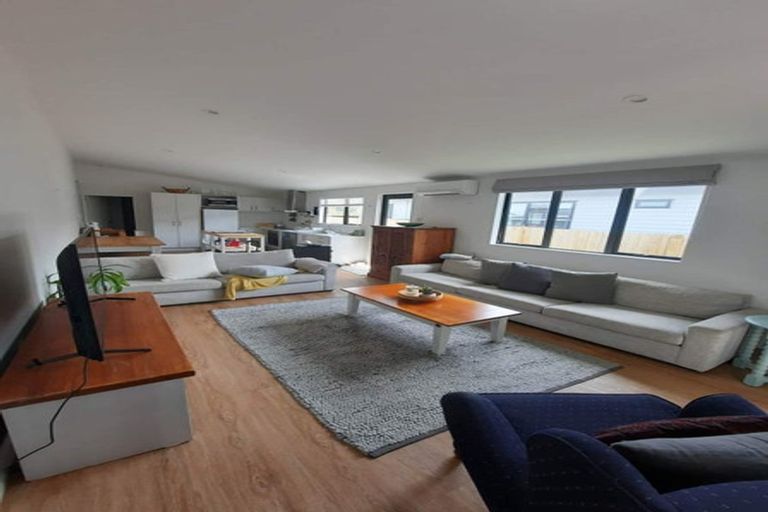 Photo of property in 10b Toatoa Place, Mangere Bridge, Auckland, 2022