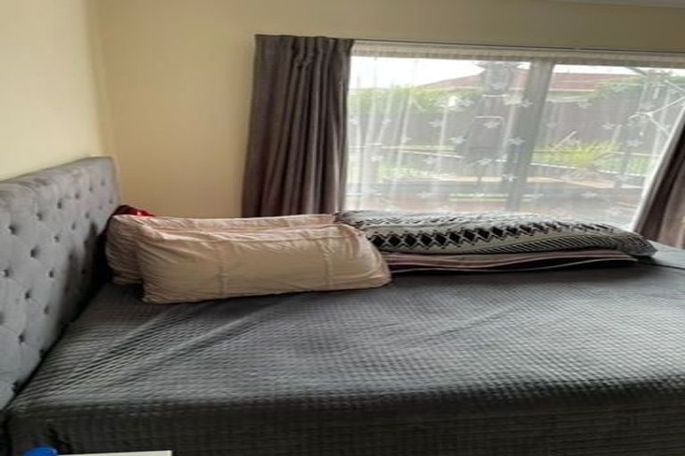 Photo of property in 70 Naylors Drive, Mangere, Auckland, 2022