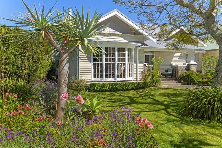 Photo of property in 14 Haronga Road, Inner Kaiti, Gisborne, 4010