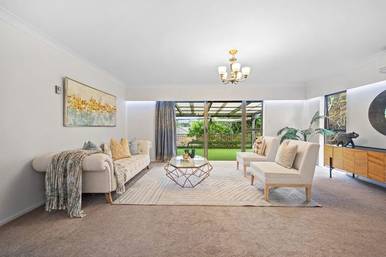 Photo of property in 19 Sartors Avenue, Northcross, Auckland, 0630