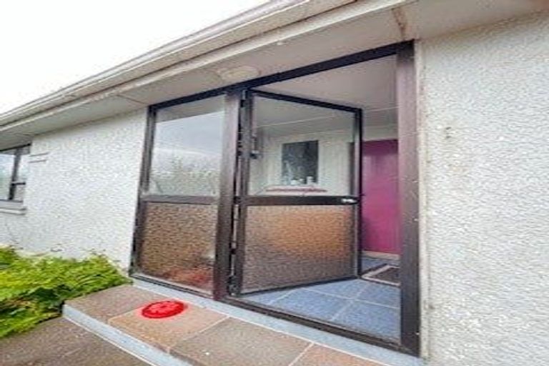 Photo of property in 22 Constitution Avenue, Milton, 9220