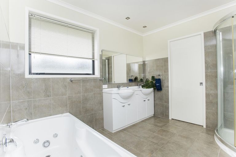 Photo of property in 2 Roger Street, Lytton West, Gisborne, 4010