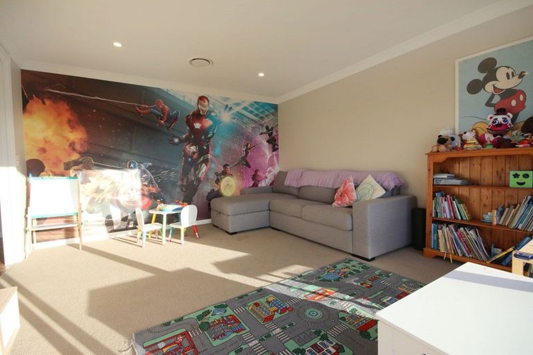 Photo of property in 15 Court Of Ascot, Seaward Bush, Invercargill, 9812