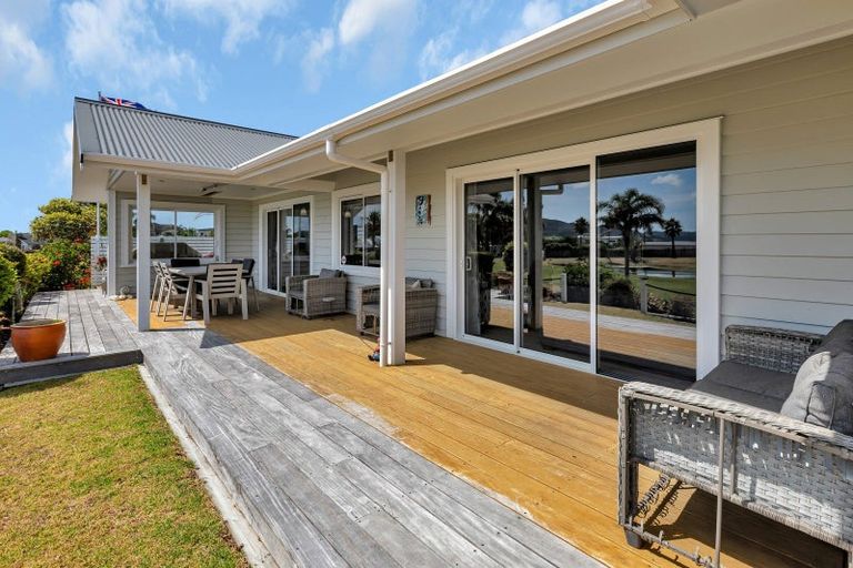 Photo of property in 2 Cayman Court, One Tree Point, 0118