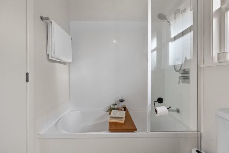 Photo of property in 1 The Drive, Brookfield, Tauranga, 3110