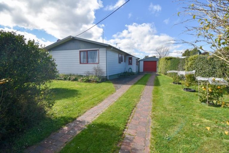 Photo of property in 38 Philip Street, Carterton, 5713