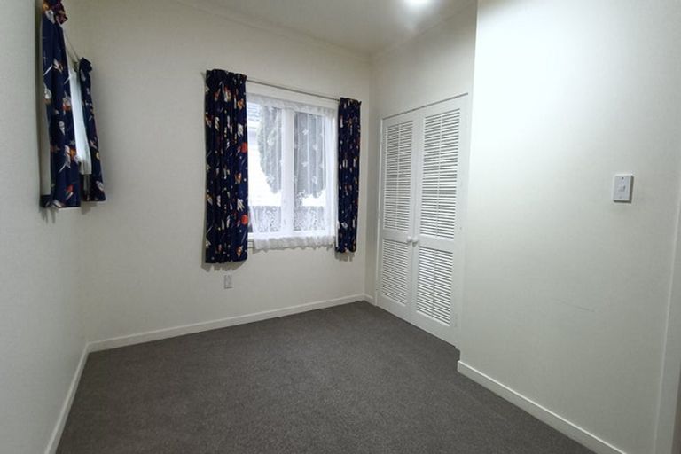 Photo of property in 8 Norton Park Avenue, Fairfield, Lower Hutt, 5011